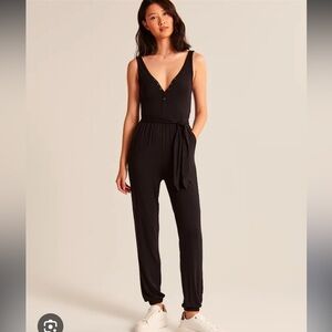 NWT XS Abercrombie Henley Jumpsuit Black